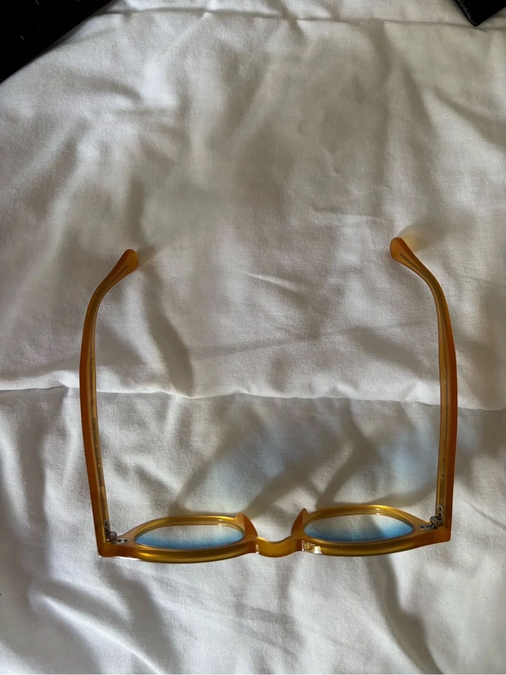 Ischia x Top Drawer Sunglasses Amber Round Frame Glasses Blue Gradient